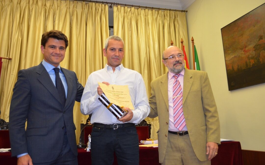 Héctor Hugo Navarro, ganador del III Certamen de Novela Corta GIRALDA