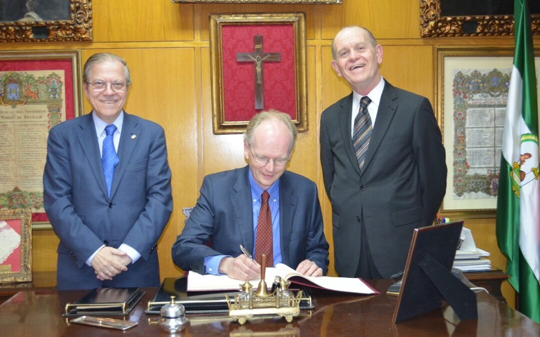 Firma del Embajador de Noruega en el Libro de Oro del Ateneo