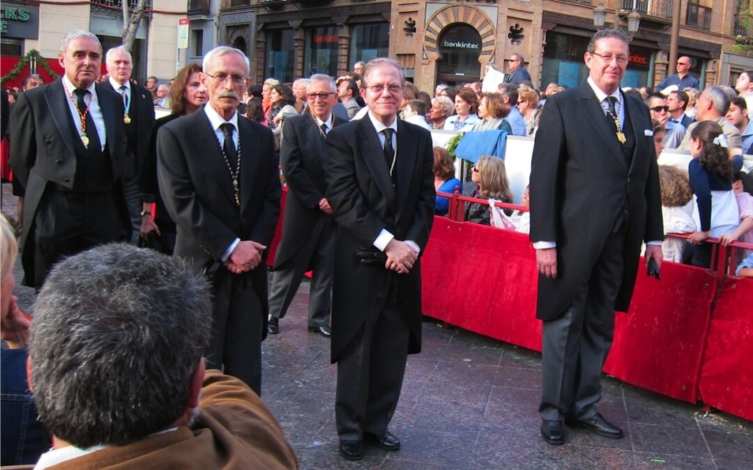 El Presidente del Ateneo, el Secretario General y el Adjunto a la Presidencia del Ateneo acompañaron al Santo Entierro