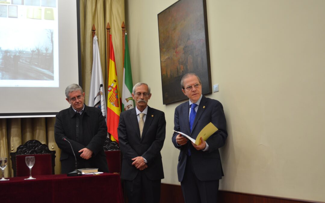El Presidente del Ateneo de Sevilla, Alberto Máximo Pérez Calero, ha clausurado el Congreso Internacional ‘1914-2014. Cien años de Meditaciones del Quijote y del nacimiento de Julián Marías’
