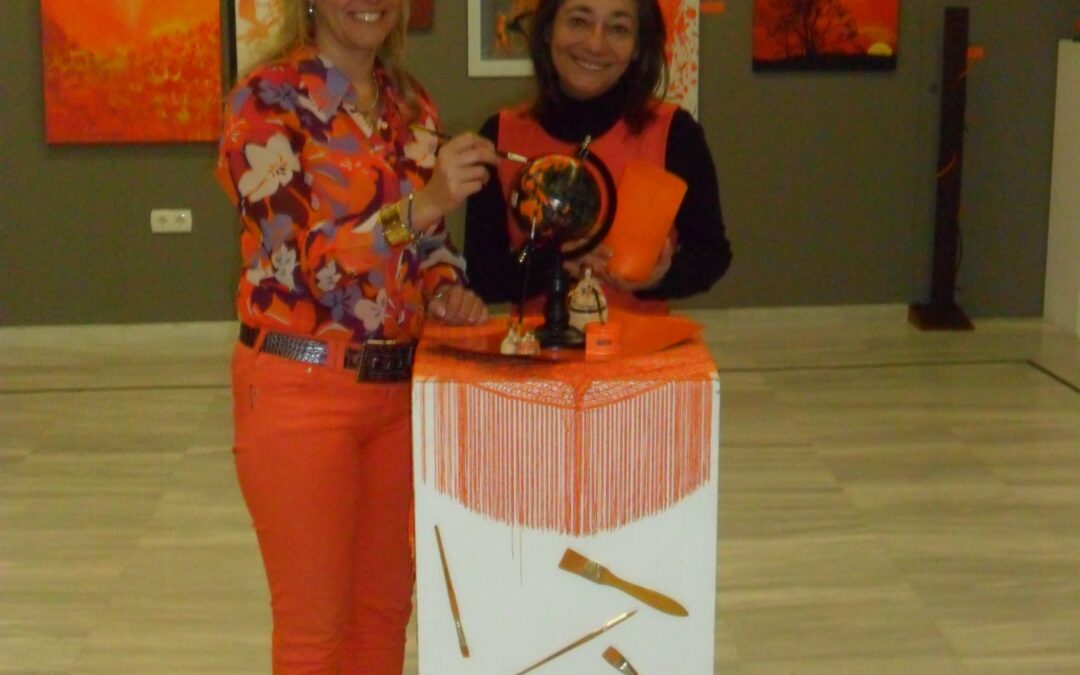 Carolina Casanova, Coordinadora Provincial, Sevilla, del IAM, Instituto Andaluz de la Mujer, ha visitado la Exposición ‘Pintemos el Mundo de Naranja’ contra la Violencia a Mujeres y Niñas