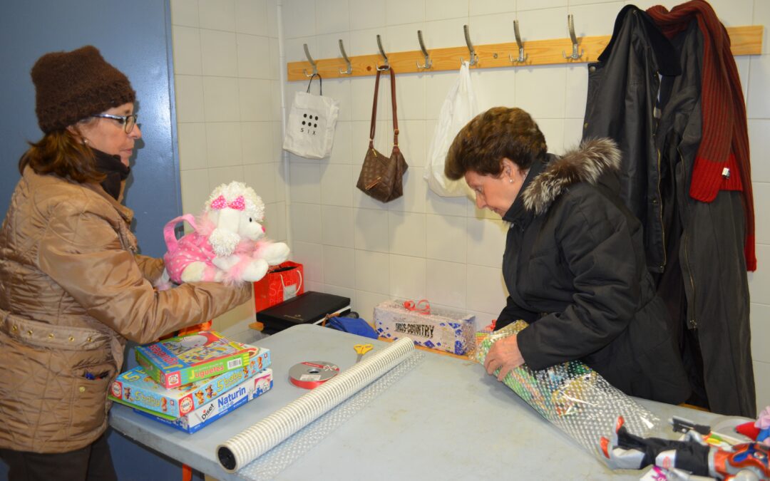 La Cabalgata más solidaria entrega tres mil juguetes a niños