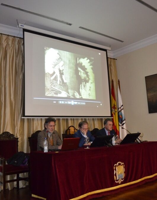 Celebrada la conferencia ilustrada con material audiovisual sobre las Reales Atarazanas y la Primera Vuelta al Mundo