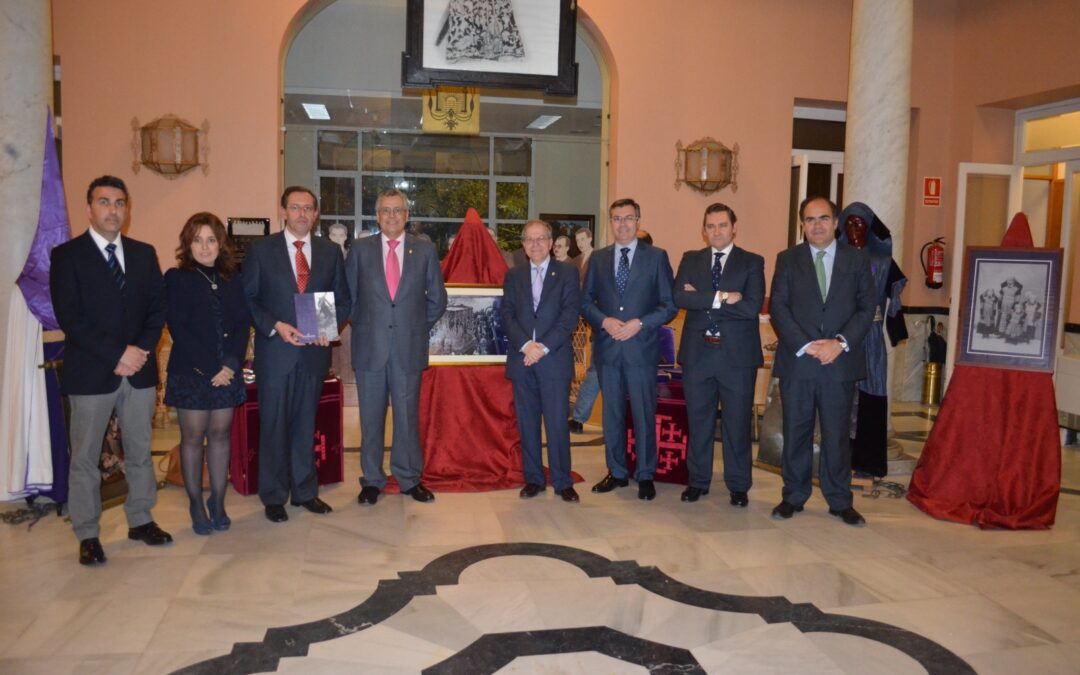 Presentado el libro ‘El mandato, una catequesis plástica en Marchena (Sevilla)’, del autor Manuel Antonio Ramos Suárez