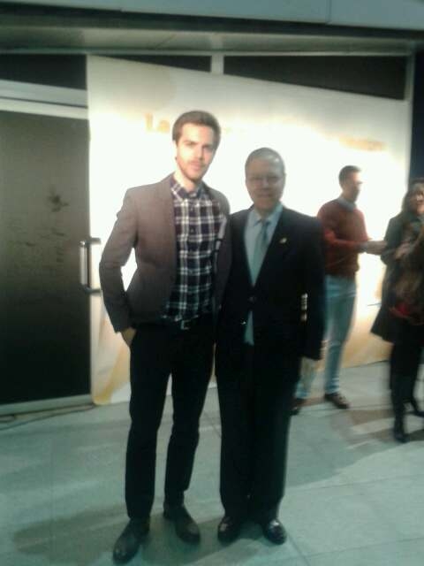 El Presidente del Ateneo, Alberto Máximo Pérez Calero, junto al actor Marc Clotet, uno de los protagonistas de la película