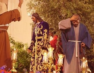 Exposición de las imágenes del Paso de Misterio de la Hermandad de los Panaderos en el Patio Central