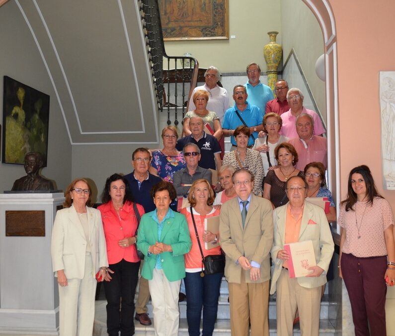 Visita cultural de un grupo de vecinos al Ateneo de Sevilla