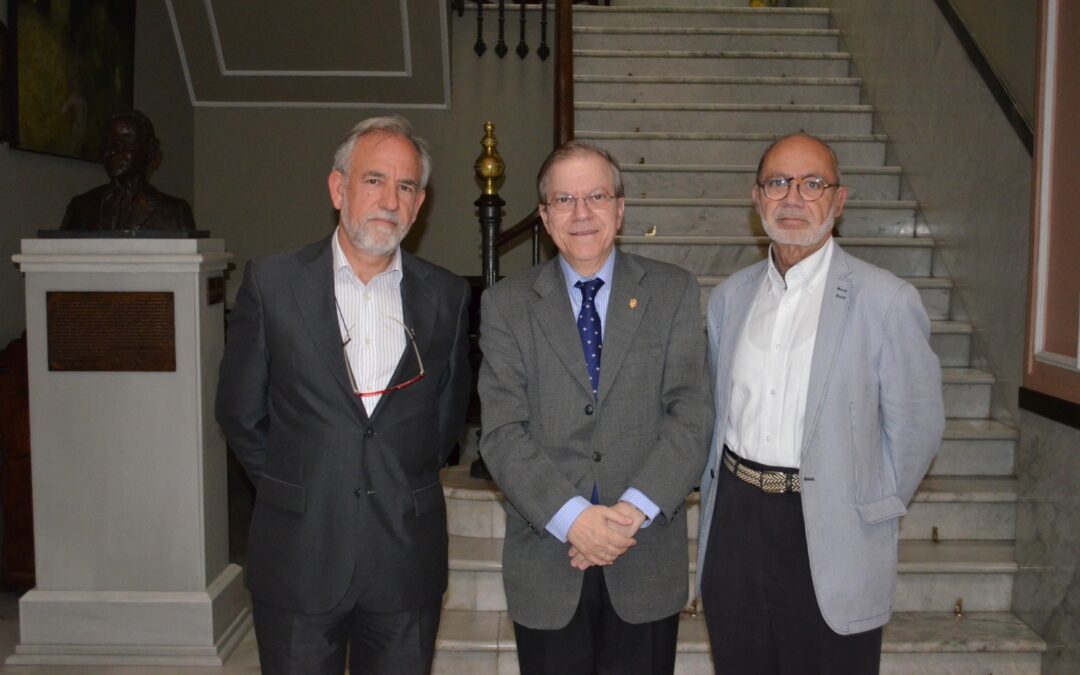 Celebrada la conferencia «Jardines y parques en la Historia del Arte» pronunciada por Adolfo Fernández Palomares