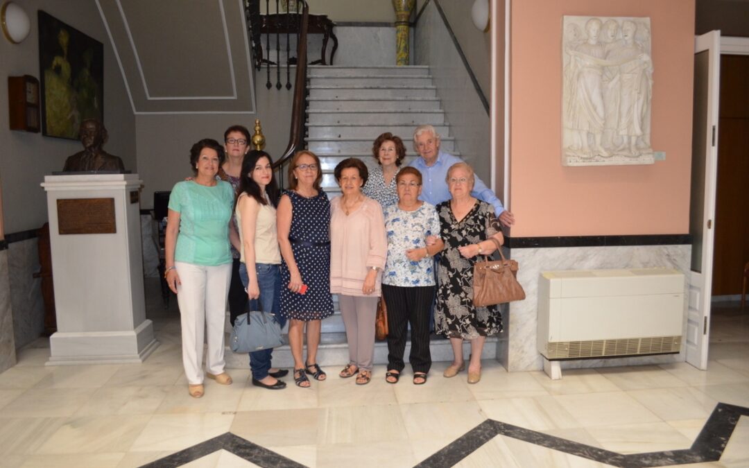 El taller ‘Conocer Sevilla’, del Distrito Sur, ha realizado una visita cultural al Ateneo