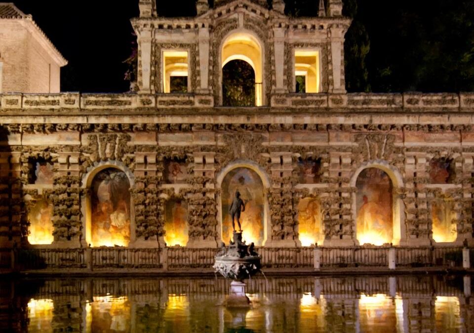 Ciclo de Conferencias : Grandes intervenciones en los monumentos más importantes de la ciudad I