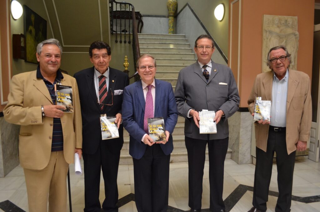 José Cesar Jurado Espinar, miembro de la Academia de Artes y Ciencias Cinematográficas de España, y Profesor de Literatura de la Universidad Complutense; Ángel Alberto Núñez Moreno, autor del libro, médico y Tesorero del Ateneo de Sevilla; Alberto Máximo