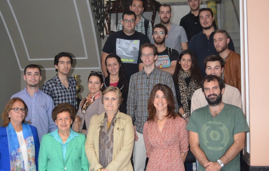 Las Profesoras Rocío Sánchez Lissen y Rocio Román Collado junto a sus alumnos de Máster visitaron el Excmo. Ateneo de Sevilla
