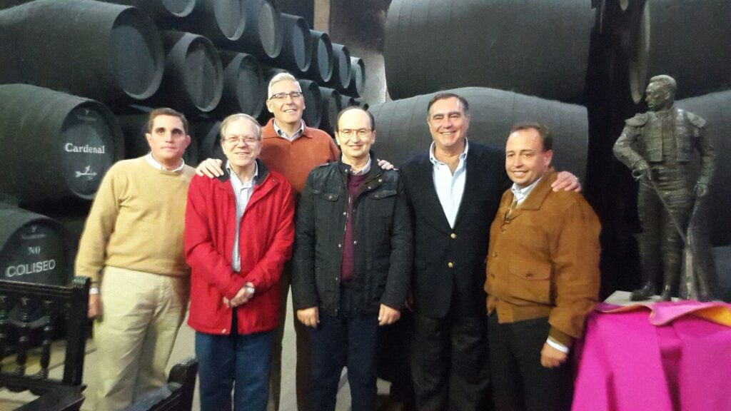 La visita de Bodegas Estévez estuvo guiada por el Rey Gaspar, José Ramón Estévez