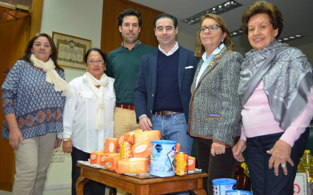 La Fundación Doña María ha donado media tonelada de alimentos para la Acción Social del Ateneo
