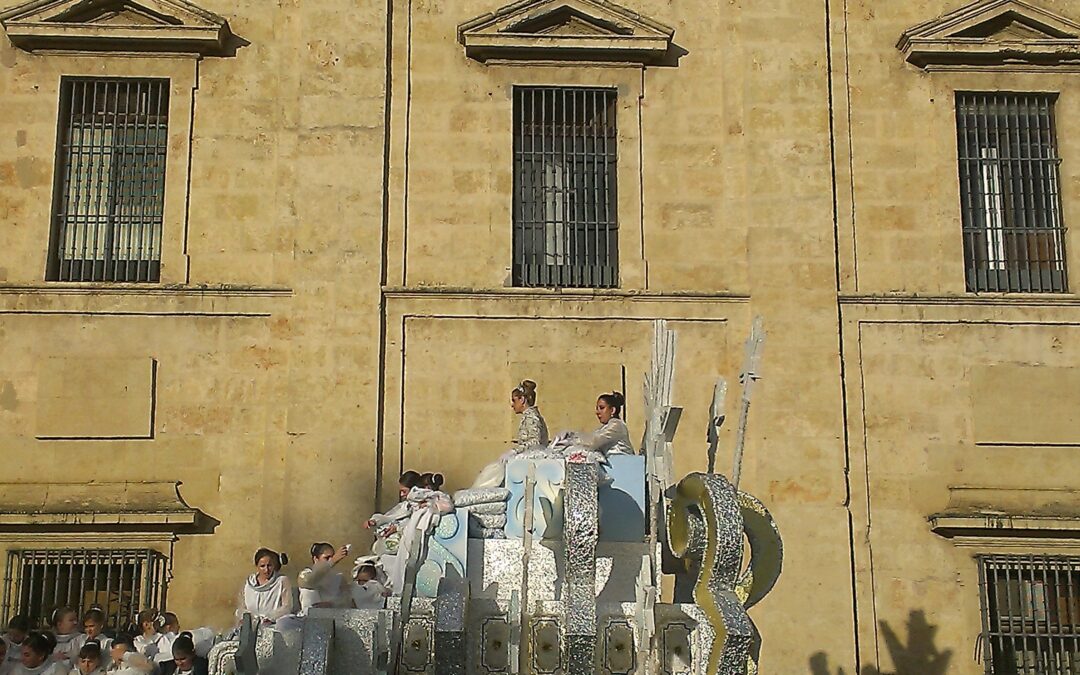 La Cabalgata volvió a su cita anual de cada cinco de enero con Sevilla