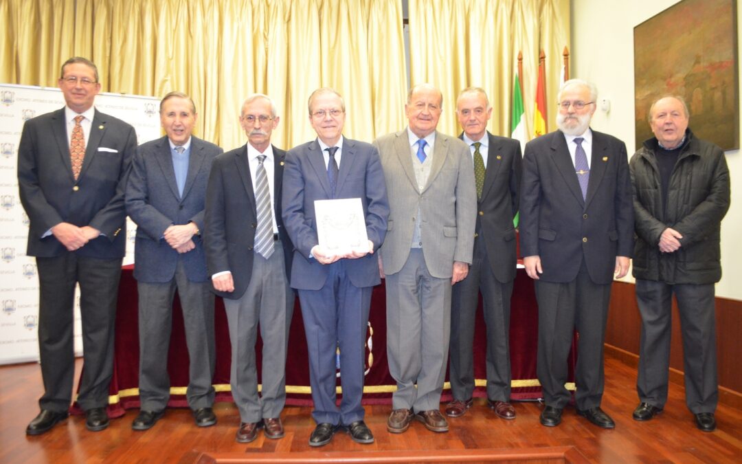 El Ateneo celebra su 129 aniversario homenajeando a Cervantes