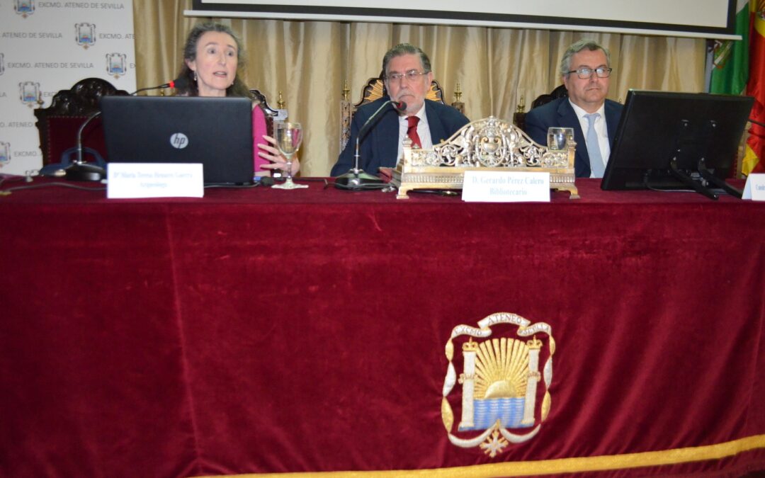 Dª. Teresa Henares Guerra pronunció en el Salón de Actos la conferencia titulada ‘Ateneo, Universidad y Arqueología: un museo de siglos’