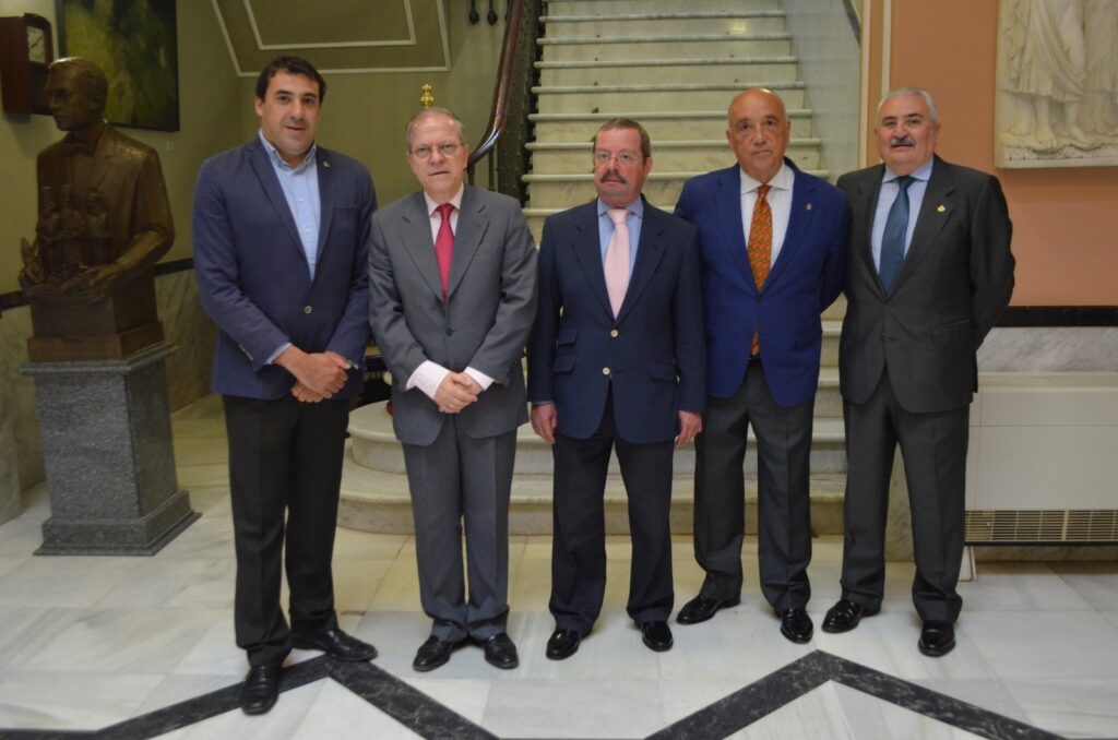 D. Álvaro Peregil, D. Alberto Máximo Pérez Calero, D. Manuel Nieto, D. Miguel Ángel Pérez de los Santos y D. Carlos Bourrellier