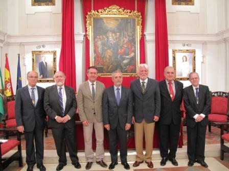 El Presidente del Ateneo, D. Alberto Máximo Pérez Calero, y el Alcalde de Sevilla, D. Juan Espadas Cejas, no faltaron al acto de clausura del curso de la RAMSE