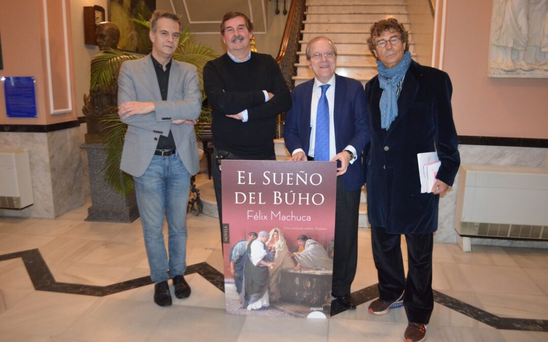 Presentado en el Ateneo ‘El sueño del búho’, del escritor y periodista Félix Machuca