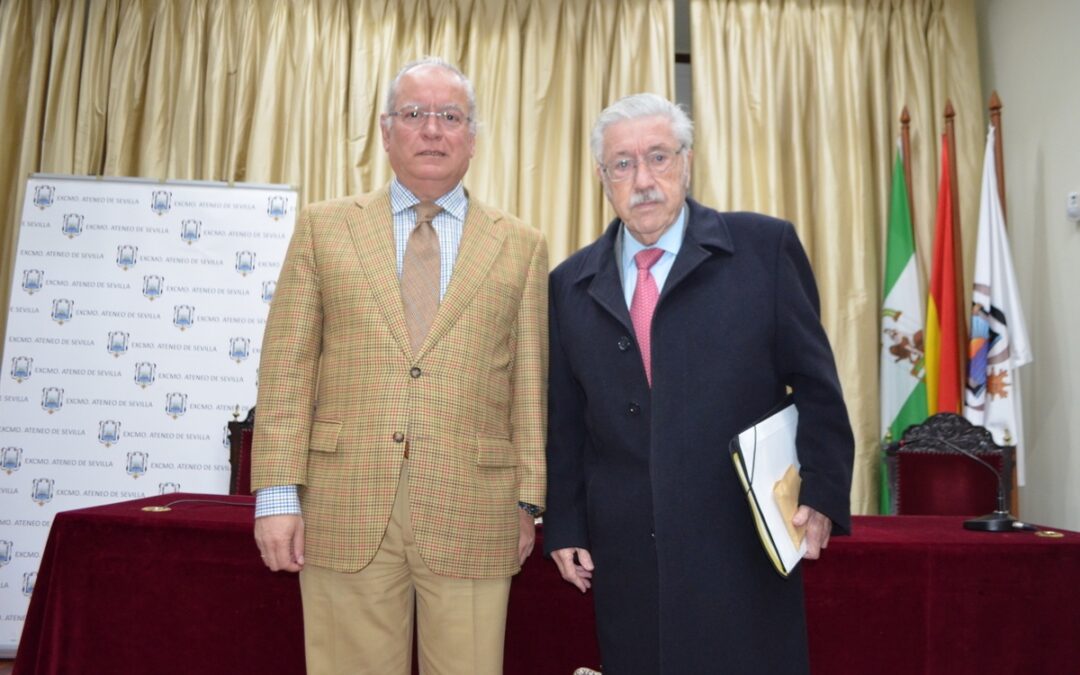 El Curso de Temas Sevillanos contó como ponente con D. Álvaro Ybarra Pacheco, Director de ABC de Sevilla