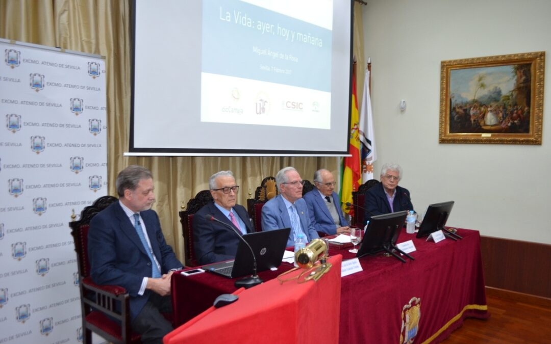 Celebrada la conferencia del Académico Numerio Miguel Ángel de la Rosa Acosta sobre ‘La vida: ayer, hoy y mañana’