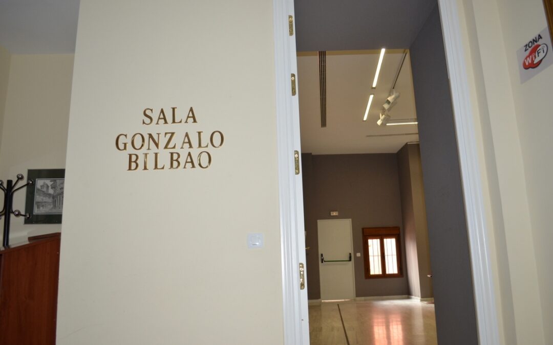 Lunes 15 de mayo. Inauguración de la exposición de pintura AURA  de la que es autora Mª Eugenia Villegas Mesa