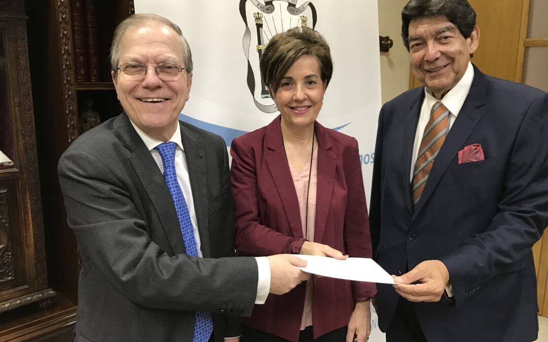 Entrega del donativo a las Hermanas de la Cruz, recogido con la CAMPAÑA SOLIDARIA DEL CENTENARIO