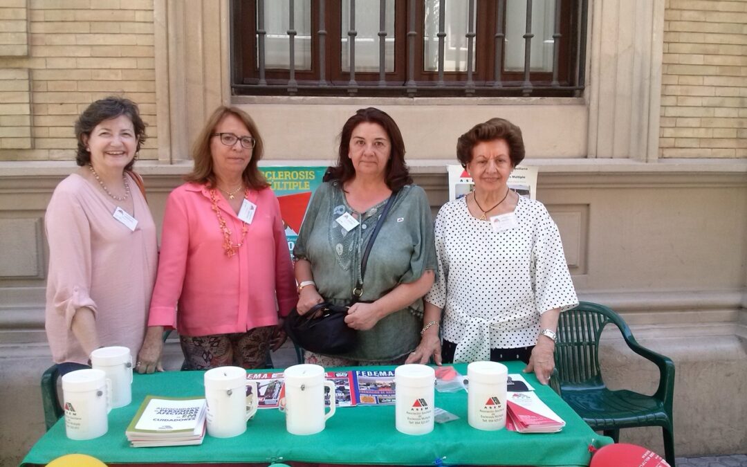 La sede del Ateneo ha colaborado recientemente con la Asociación Sevillana de la Esclerosis Múltiple