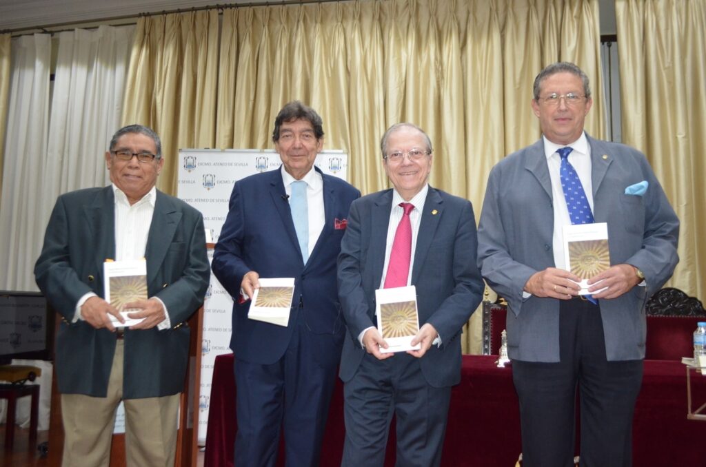 La presentación se llevó a cabo en el Salón de Actos de la institución