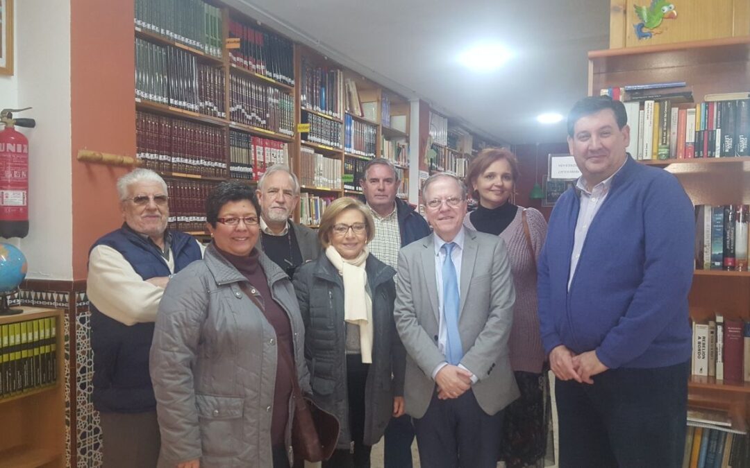 Visita del Presidente del Ateneo y la Vocal de Acción Social a la barriada de La Oliva