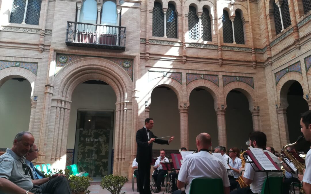 Concierto a cargo de la Banda Sinfónica Municipal de Sevilla, dirigida por Francisco Javier Gutiérrez Juan, dedicado al Cincuenta Aniversario del Premio de Novela Ateneo de Sevilla