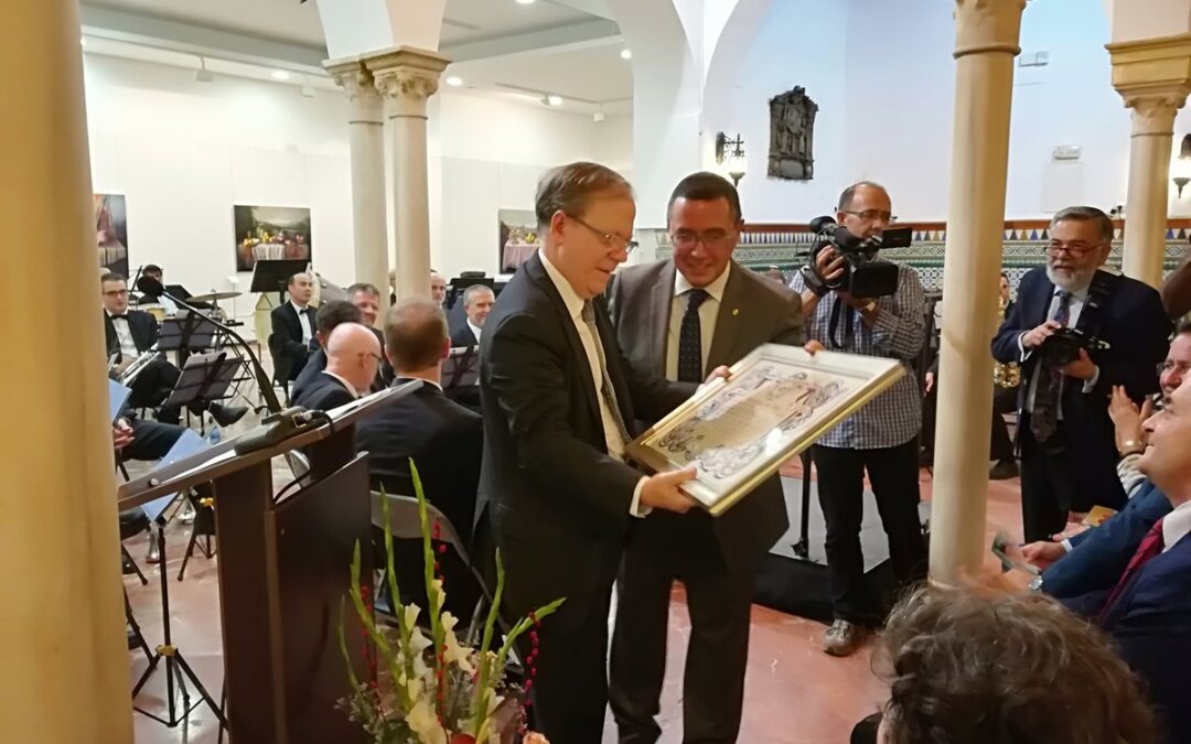 Homenaje a nuestro Presidente durante el acto de apertura de curso del Círculo Mercantil e Industrial de Sevilla