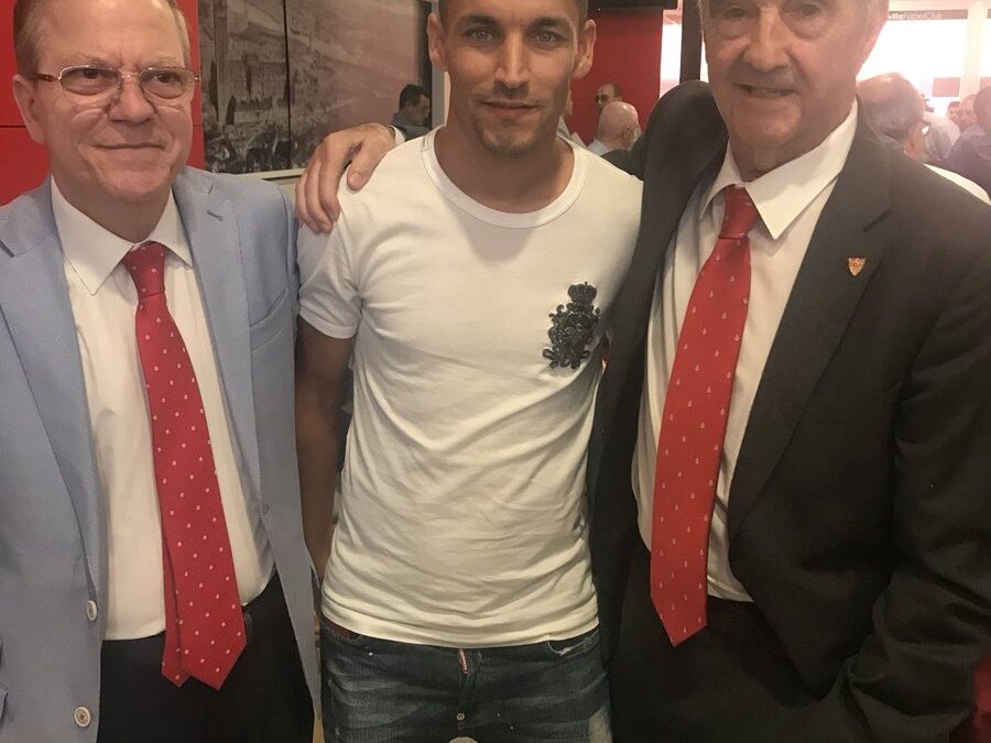 El Presidente del Ateneo, Alberto Máximo Pérez Calero, asistió a la inauguración del Museo del Sevilla FC