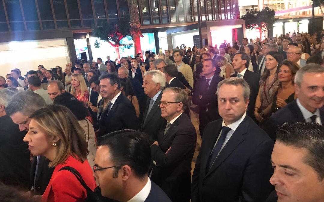 El Presidente del Ateneo en la inauguración del Centro Comercial Torre Sevilla