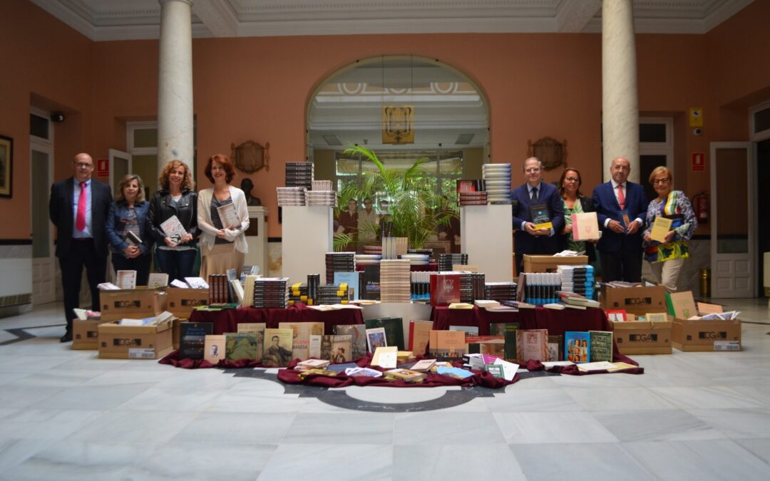 Donación de libros de Grupo Anaya y del Ateneo para la promoción de la cultura en la ciudad