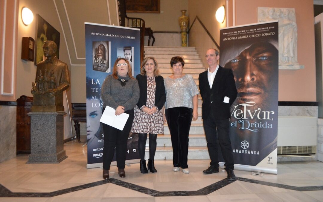 Presentación de la saga VELVUR EL DRUIDA Y CUENTOS INFANTILES de la que es autora Dª Antonia María Chico Lobato