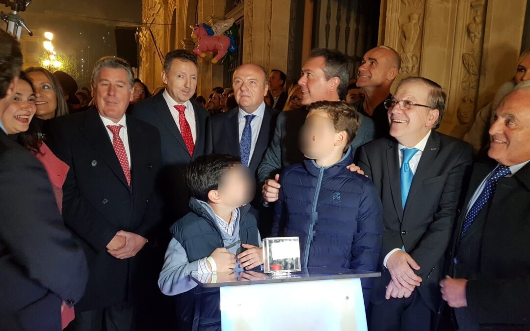 Iluminación navideña en Plaza de San Francisco