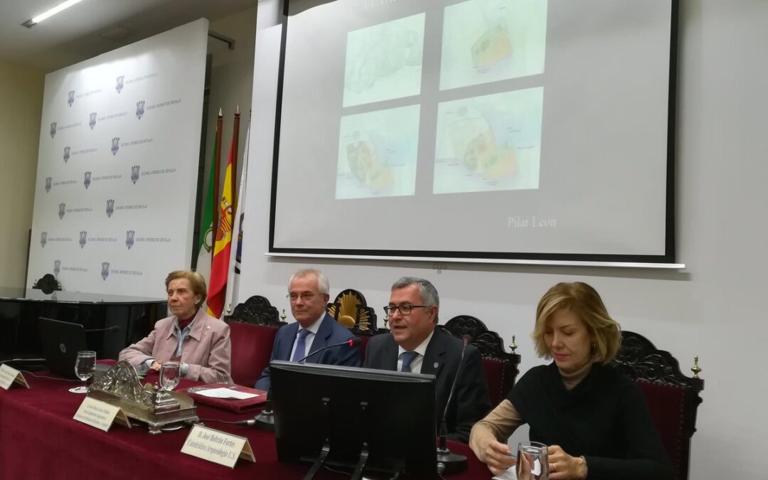 Celebración en el Ateneo de la conferencia titulada CUATRO IMÁGENES DE ITÁLICA a cargo de Dª. Pilar León-Castro Alonso