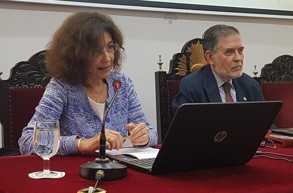 La profesora Alicia Ruiz en el ciclo Otoño Clásico II