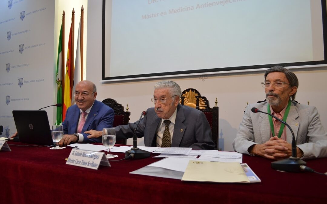 Inauguración del Curso de Temas Sevillanos por el Secretario General del Ateneo, D. Ángel Moliní