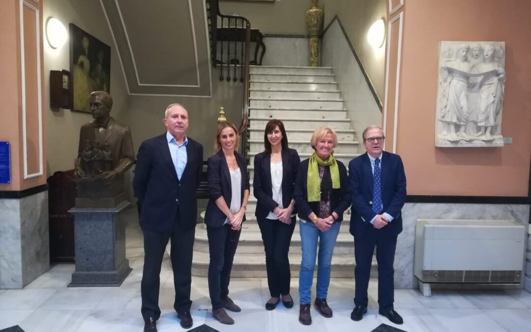 Sesión sobre oncología médica celebrada en el Ateneo