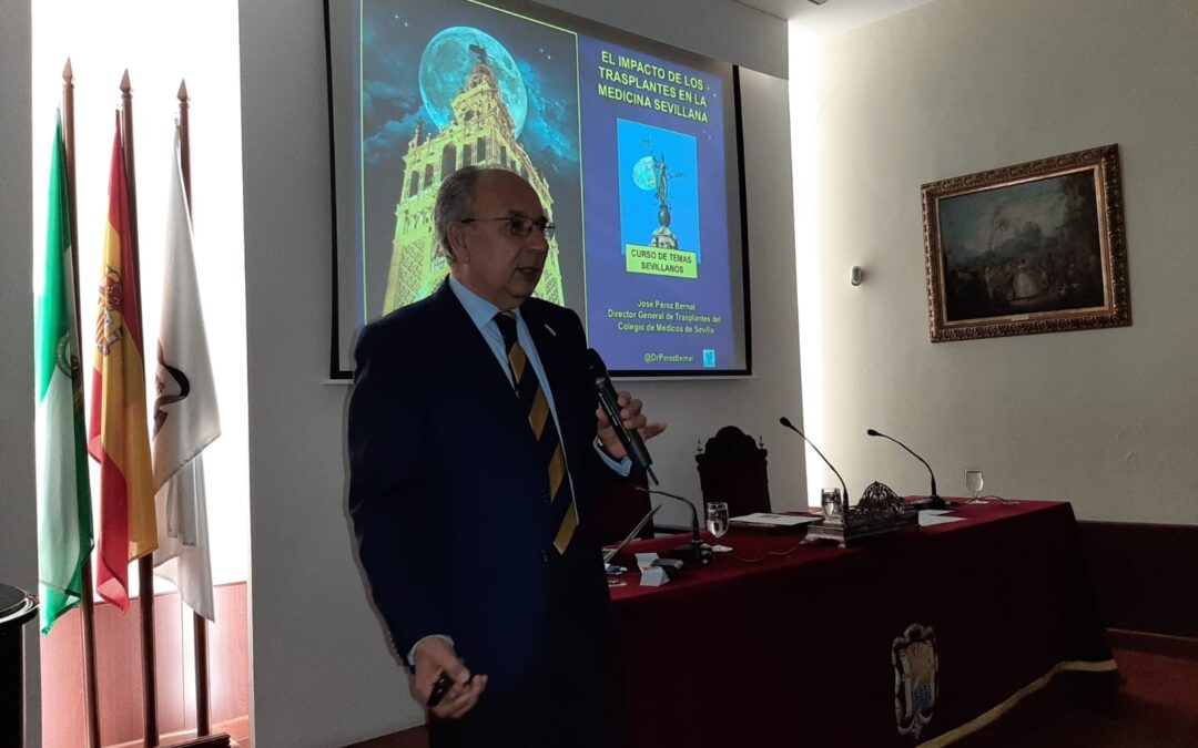 El Dr. Pérez Bernal ofrece una conferencia sobre la importancia de la donación de órganos en Temas Sevillanos