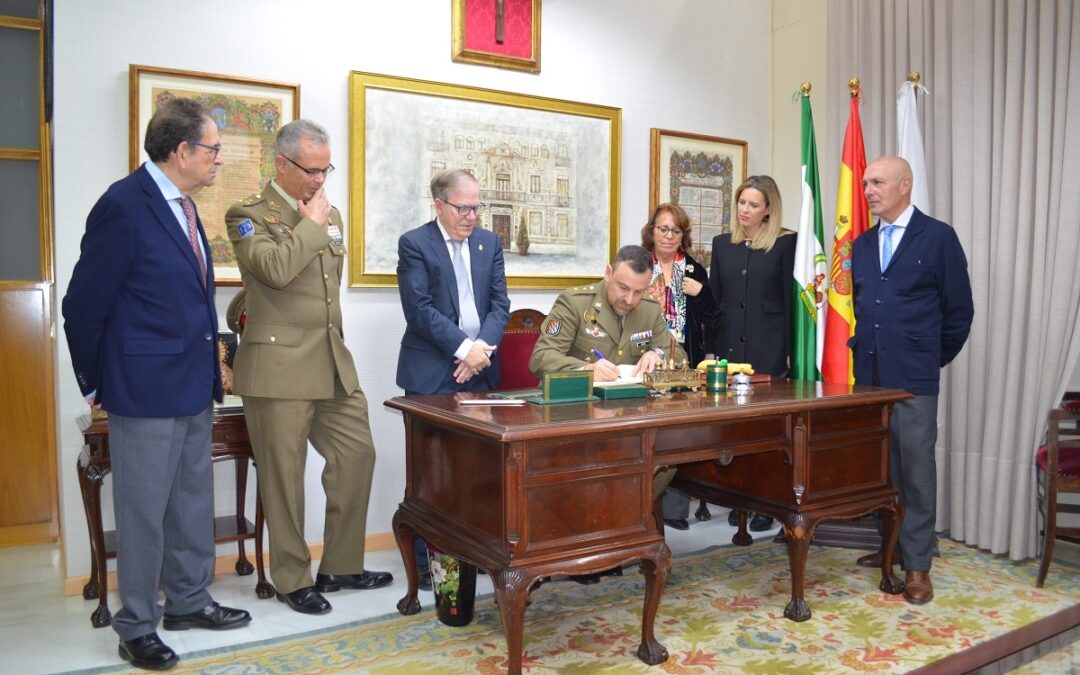 Conferencia sobre «LA UNIDAD MILITAR DE EMERGENCIAS AL SERVICIO DE LA SOCIEDAD», a cargo del Teniente Coronel D. José Miguel Garcés Menduiña