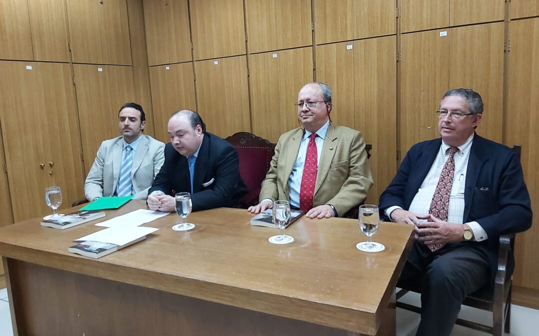 Presentación del libro ESTUDIOS HISTÓRICOS SEVILLANOS VOLUMEN 2 en Aula Sales y Ferré del Ateneo