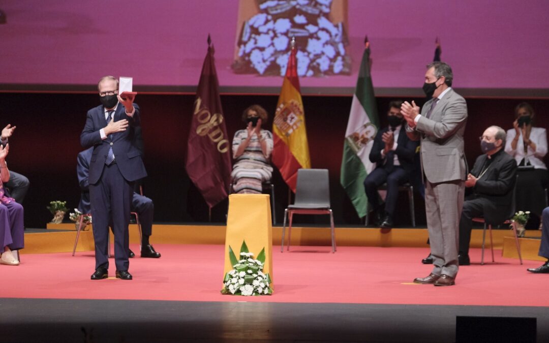 El Presidente del Ateneo de Sevilla, Alberto Máximo Pérez Calero, Medalla de la Ciudad 2020