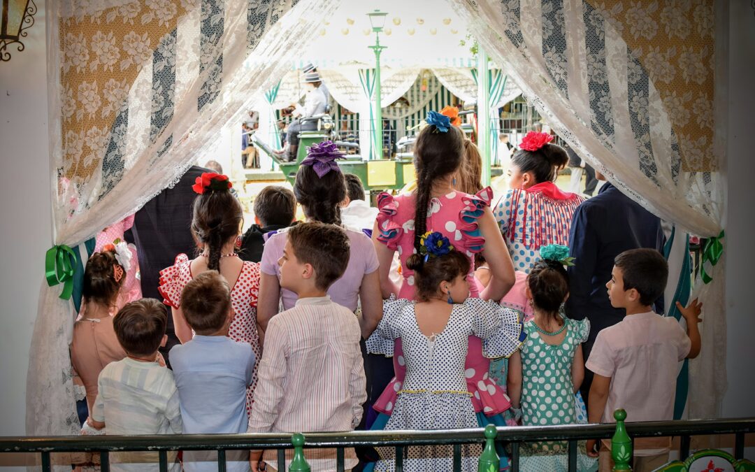 Celebramos el tradicional almuerzo de Feria con los niños del centro de acogida Luis Toribio de Velasco 