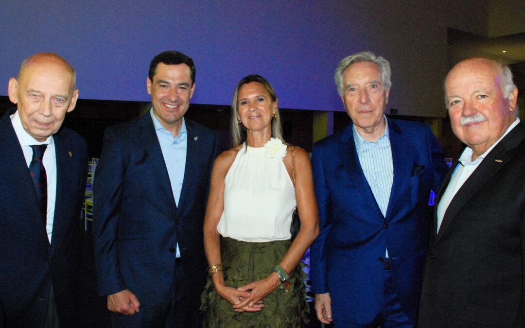 El presidente del Ateneo asiste al 100º aniversario de Radio Sevilla